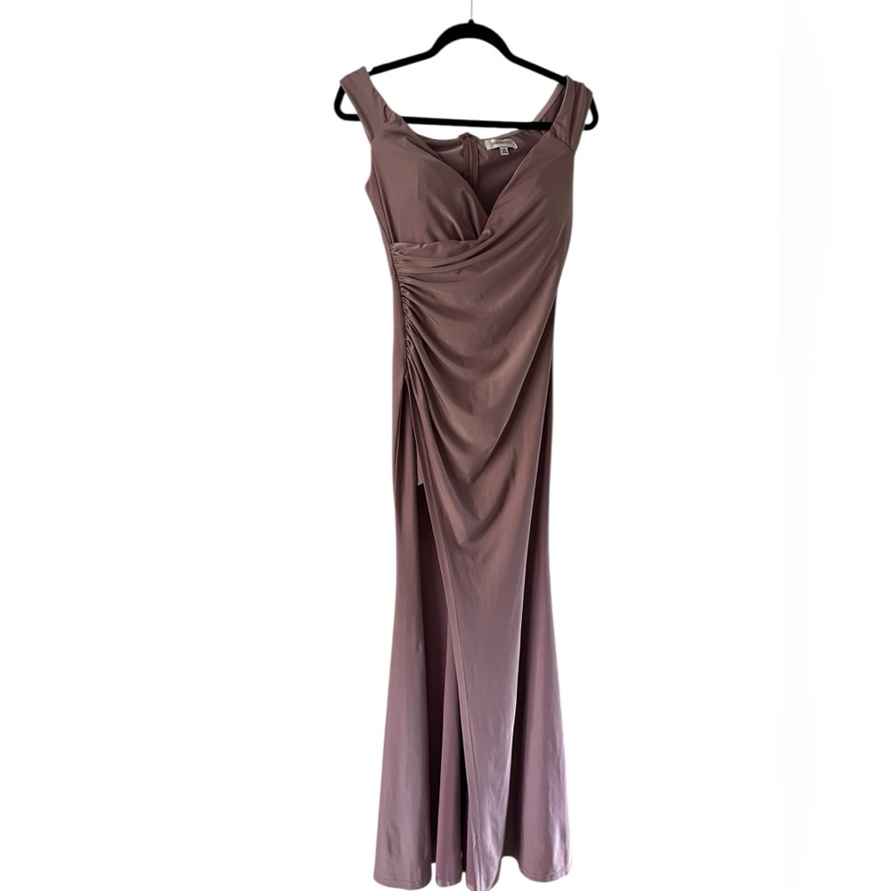 Elegant Lavender Full-Length Gown